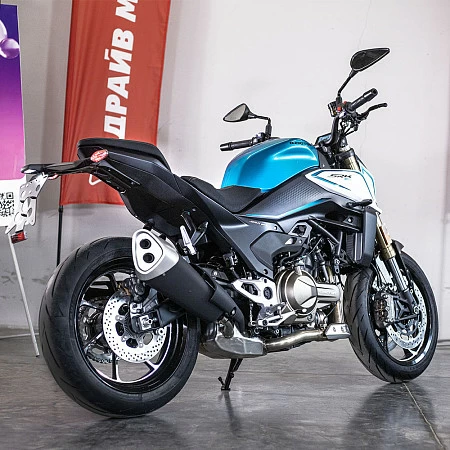 Мотоцикл QJ SRK 550 (голубой) 2026г.