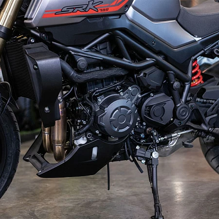 Мотоцикл QJ SRK 900 naked (серый/черный) 2026г.