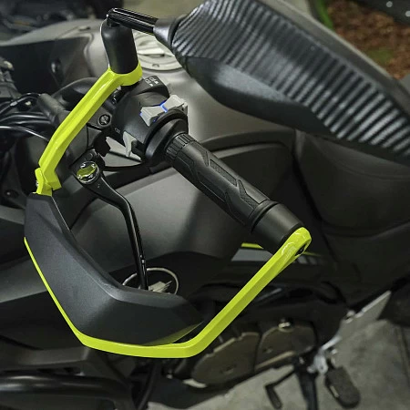 Мотоцикл QJ SVT 650 (черный/желтый) 2026г.