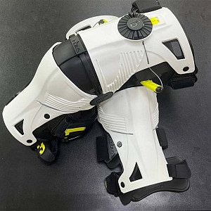 Защита колена MOBIUS X8